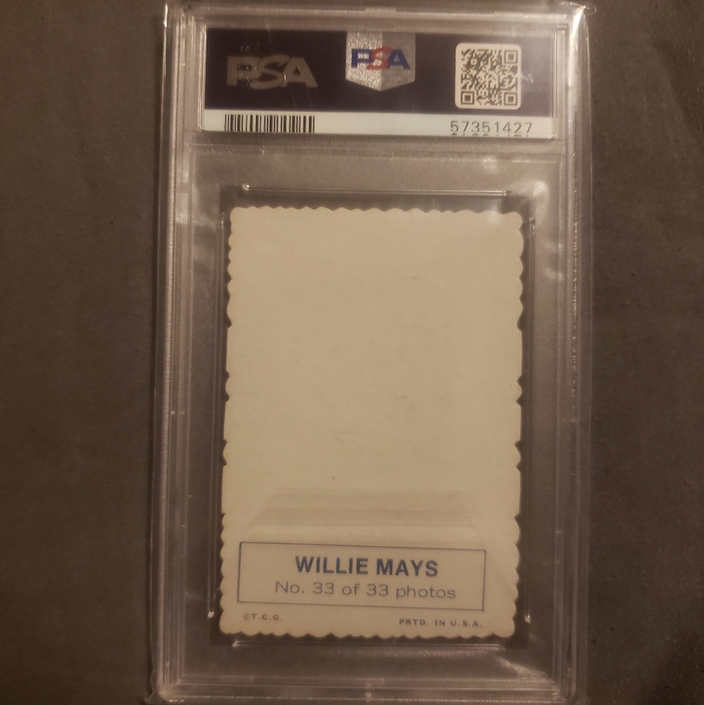 1969 WILLIE MAYS SIGNED GRADED PICTURE - Picture 2 of 2
